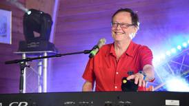 Efter 15 års tystnad - Per-Erik Hallin släpper ny musik