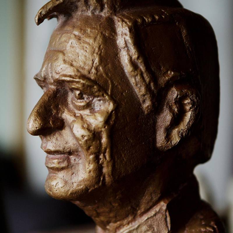 Statyett av Olof Palme.