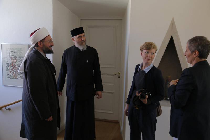 Linnea Frändå och Salpy Weiderud är med från svensk sida i den religiösa fredsdialogen på Cypern. 