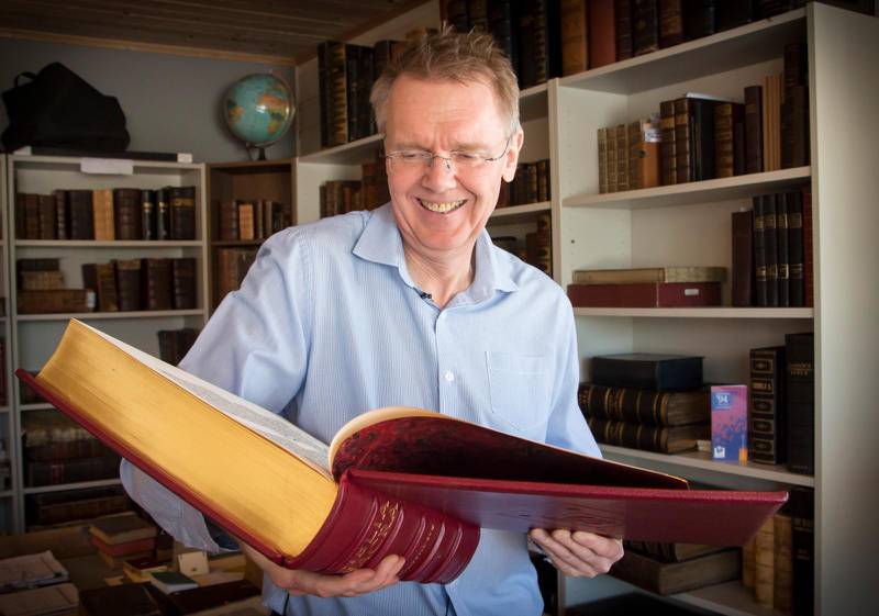 Bibelmuseum. Rune Arnhoff har Nordens största privata samling av biblar och har nu fler än 3 200, som visas på Nordisk Bibelmuseum i Oslo.
