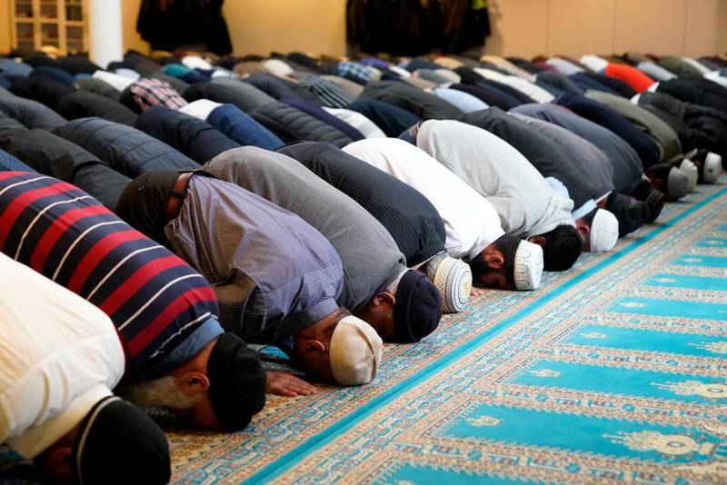 Antalet muslimer i Sverige har ökat kraftigt på 2000-talet och omkring 8 procent av befolkningen har i dag någon form av muslimsk bakgrund eller identitet.