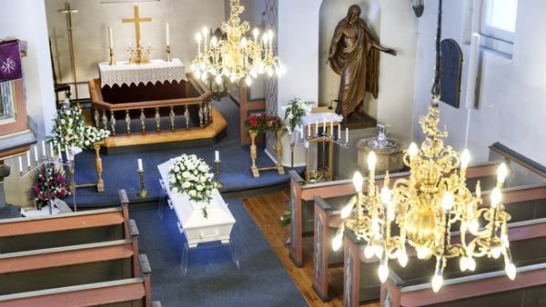 Sverige långsammast i världen på att genomföra begravning