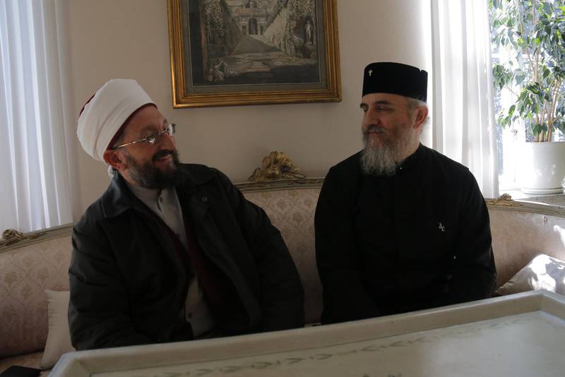 Biskop Porfyrios och imam Shakir Alemdar, på plats i Visby under Almedalsveckan. 