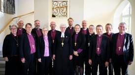 Alla 14 biskopar tar avstånd från kyrkomötets beslut