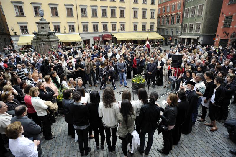 Jesusmanifestationen i Stockholm den 3 maj 2008. Torgmöte på Stortorget med bland andra chorbiskop Süleyman Wannes från den syrisk-ortodoxa kyrkan i Sverige och arabiska församlingen.