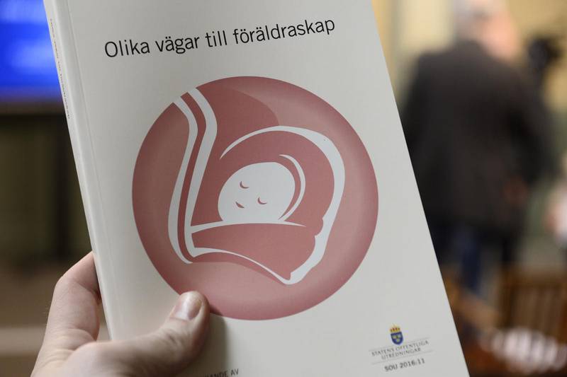 Frågan om Sverige ska tillåta surrogatmoderskap har utretts under flera år. Nu är rapporten klar.