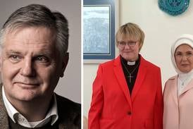Han vill ha nya klädregler i Svenska kyrkan efter Birgitta Ed bar prästkrage
