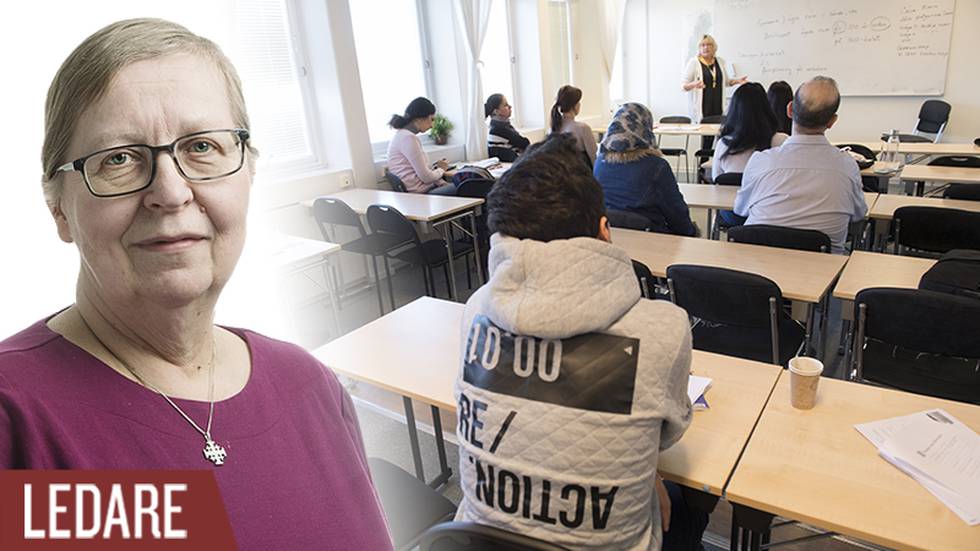 Asylsökande lär sig svenska på ett utbildningscenter för Sfi.