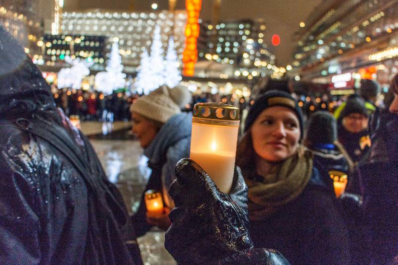 Den 16 januari hölls en ljusmanifestation, arrangerat av Sveriges kristna råd, för att få ljus på asylsökande konvertiters situation.