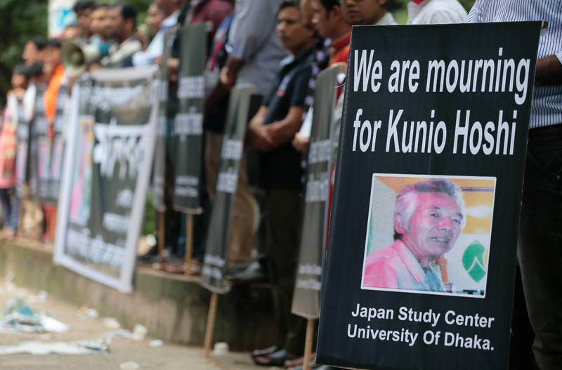En protestaktion i Bangladesh mot att japanen Kunio Hoshi sköts till döds i Rangpur i norr, där han ska ha arbetat med att utveckla jordbruket.