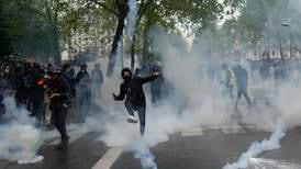 Kravaller i Paris första maj - demonstrationer urartade i våld