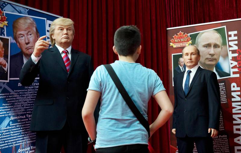 Vaxmodeller av USA:s president Donald Trump och Rysslands dito, Vladimir Putin.