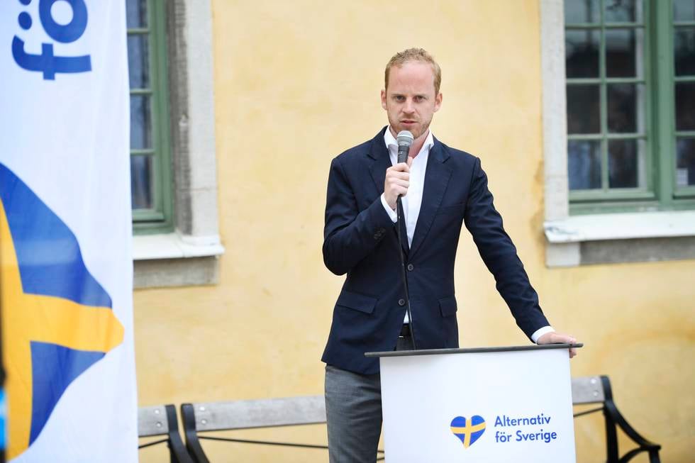 Gustav Kasselstrand talar på Alternativ för Sveriges torgmöte under Almedalsveckan.