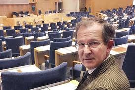 Lennart Sacrédeus (KD) drar sig ur riksdagsvalet efter abortutspel