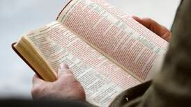 Skolor i Utah-distrikt plockar bort Bibeln 
