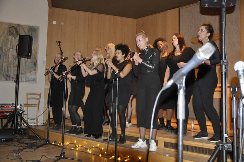 Stockholm Gospel Choir sjöng i gudstjänsten.