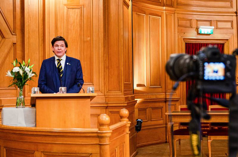 För första gången någonsin deltog en svensk statsminister vid minnesstunden i riksdagen. Stefan Löfven manade till kamp mot ökande antisemitism och lovade ett nytt museum.