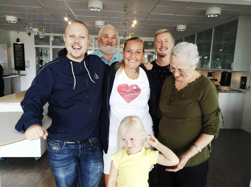 Linn Lindeman ingår i ett "Heart of evangelism team" som anordnar evangelisationsmöten i Sverige. Här på plats under ett tältmöte i Piteå 2018.