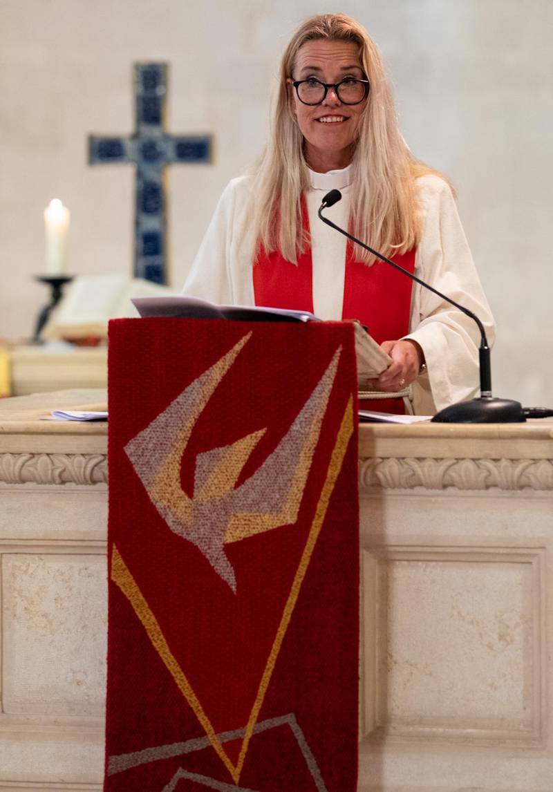 Maria Leppäkari prästvigs i Frälsarens kyrka (Redeemer Church) i Jerusalem.