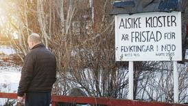 Flyktingar från Alsike kloster togs av polis