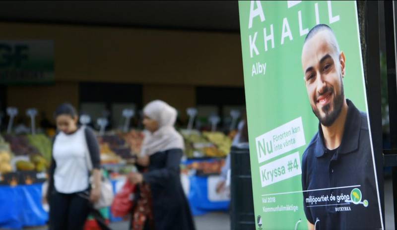 Miljöpartiets gruppledare i Botkyrka, Ali Khalil, står bakom en inbjudan till Moderaterna om att erbjuda dem 3 000 muslimska röster på M i utbyte mot en ny moské.