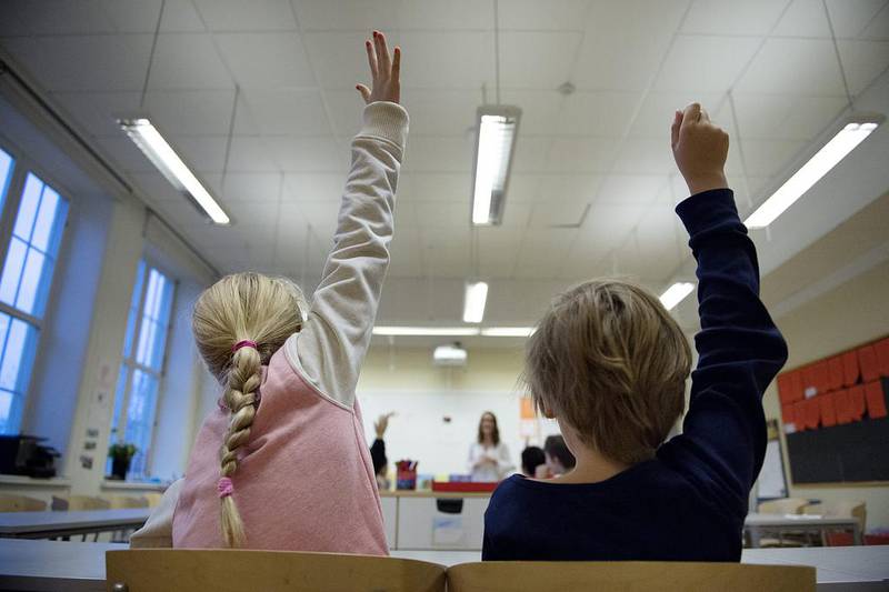 Waldorfskolor kan komma att påverkas av socialdemokraternas beslutat om förbud mot religiösa inslag i konfessinella friskolor. Barnen på bilden har inget med artikeln att göra.
