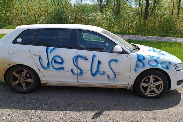 Tiktok-evangelistens bil vandaliserad: Trakasserierna fortsätter