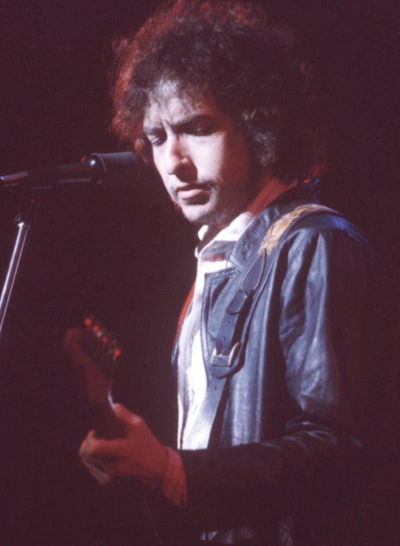 Rockpredikanten. Åren 1979–1981 turnerade Bob Dylan flitigt. ”Slow train”, Gotta serve somebody” och ”Every grain of sand” är några av sångerna från den här perioden som för alltid kommer att räknas in bland Dylans klassiker.