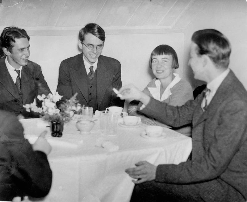 Diktarkonferens 1935 med Carl-Erik af Geijerstam, Karl-Gustaf Hildebrand, Karin Boye och Axel Liljencrantz.