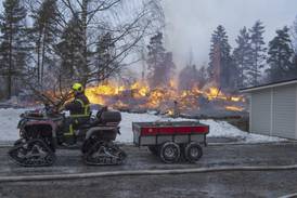 Misstänkt kyrkobrännare i Finland död