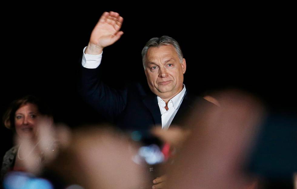 svartmålar. Tredje gången i rad stod Viktor Orbán som segrare efter val i Ungern. Under valkampanjen målades bland annat muslimer och flyktingar ut som fiender.