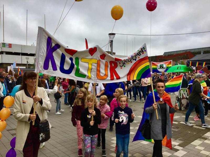 Prideparaden i Bollnäs 2018.