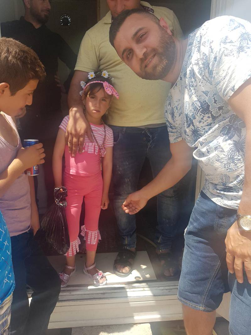 Samar Abri tillsammans med Christina, som efter tre år i IS-kontrollerade Mosul återförenats med sin familj. 