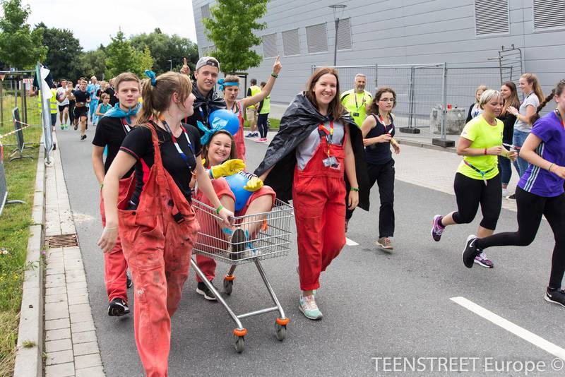 Det internationella lägret Teenstreet i Tyskland lockar omkring 3 500 ungdomar från hela Europa. Från Sverige deltar i år 260 ungdomar.