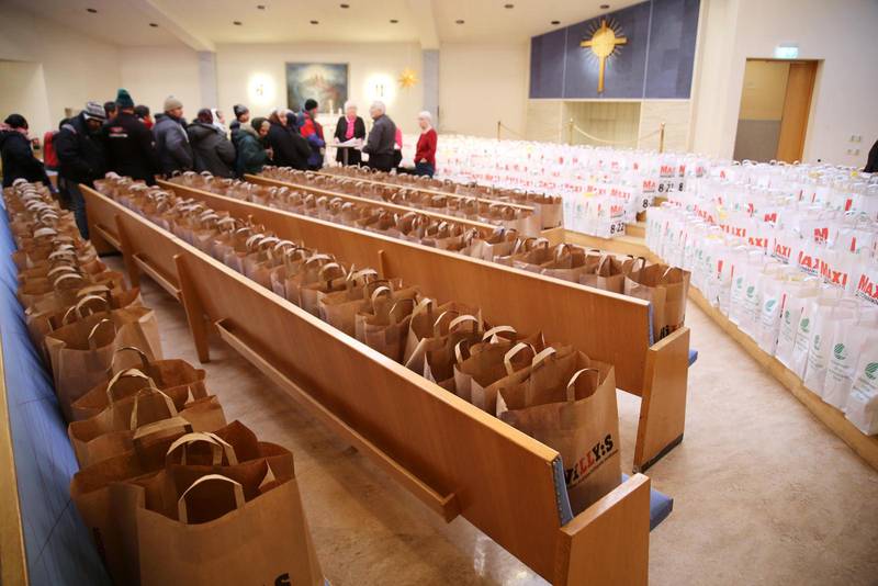 Pingstkyrkan i Södertälje har delat ut matkassar till 650 hushåll.