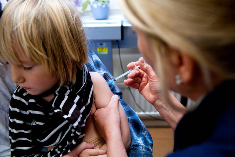 SKEPSIS PÅ NÄTET. På internet är det lätt att finna hemsidor som argumenterar för att föräldrar ska avstå från att låta vaccinera sina barn.