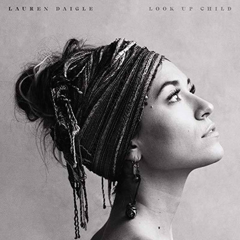 Lauren Daigles tredje album "Look up child" har sålt mer än en halv miljon exemplar sedan det släpptes i september 2018.