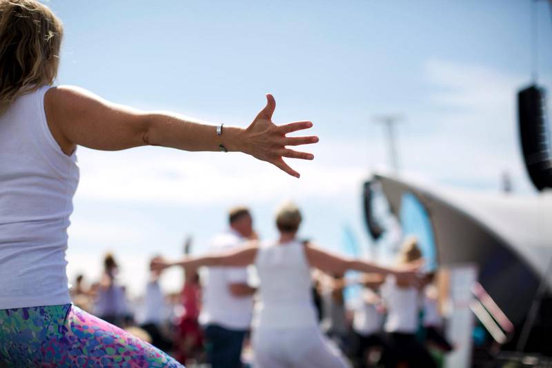 Het yogadebatt. ”Jag läste på om yogan och begrundade det. Efter det balanserar gungbrädan på mitten”, skriver Tina Falltorp.