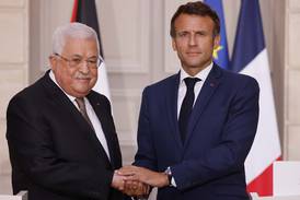 Paris återkallar hedersmedalj från Mahmoud Abbas