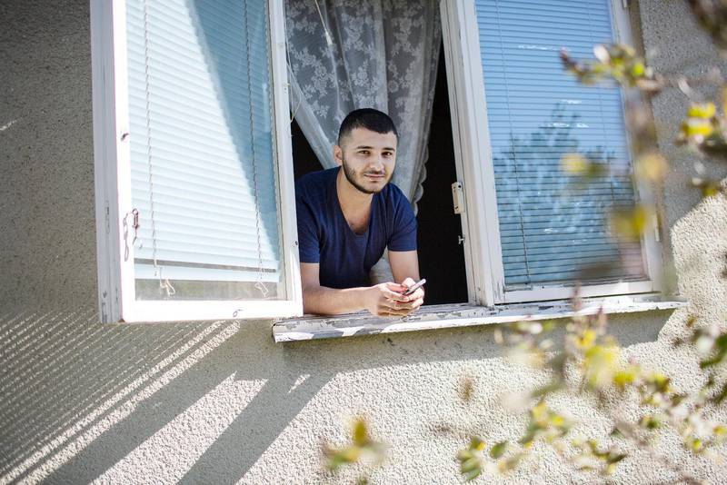 Abdulrahman Ahmed pluggar på ett gymnasium inne i Stockholm. Idag studerar han hemifrån på grund av pandemin.