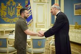 Ukraina kallsint till påvens fredstrevare