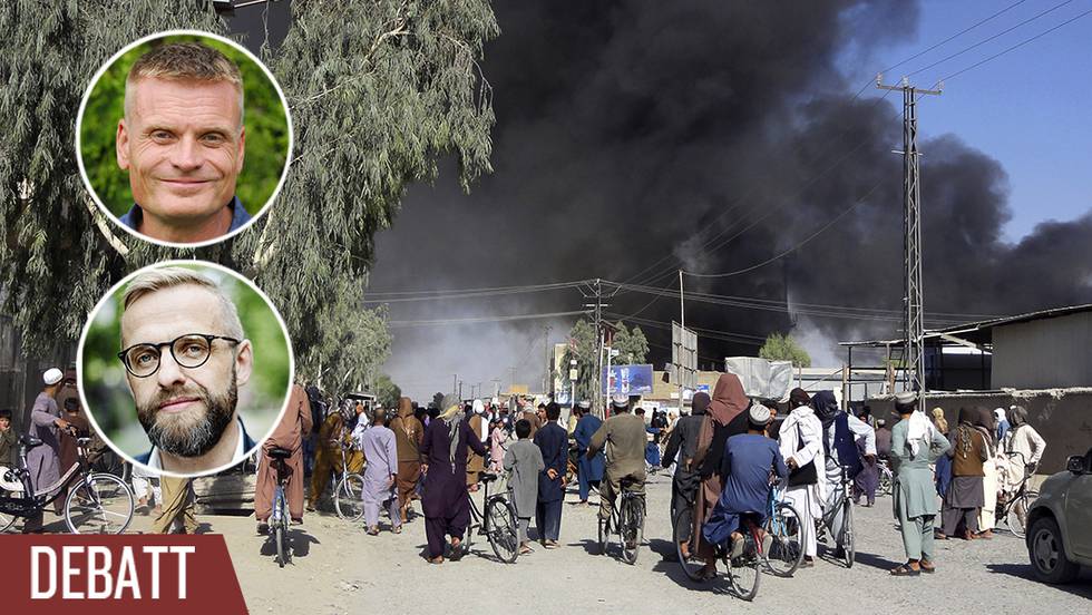 Röken reser sig efter strider mellan talibanstyrkor och afghansk säkerhetspersonal i Kandahar utanför Kabul i Afghanistan den 12 augusti.