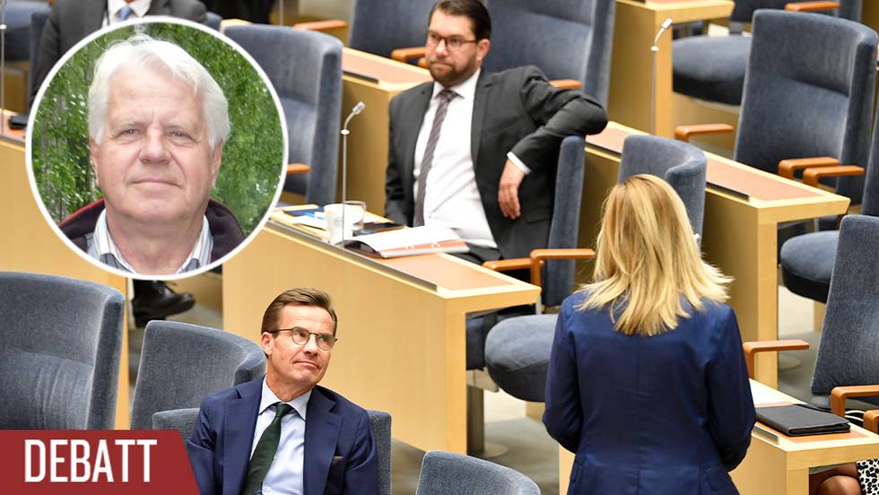 "Jag har svårt att se hur lilla KD i skuggan av två stora högerpartier – M och SD – ska kunna hålla fast vid partiets kristdemokratiska ideologi", skriver Sune Olofsson. Bilden från partiledardebatten i september 2020.