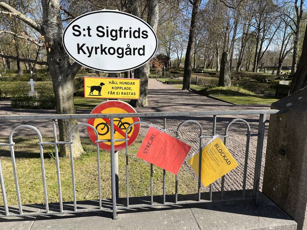 Kyrkstrejk. S:t Sigfrids Kyrkogård, Skövde.
