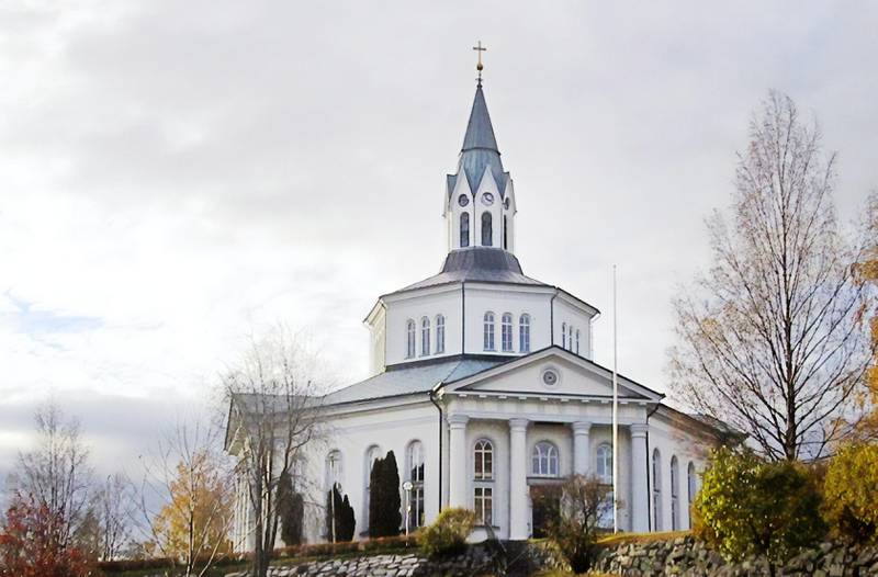 3. Själevads kyrka. Den åttakantiga kyrkan uppfördes 1880 och ligger utanför Örnsköldsvik. Tillhör Svenska kyrkan.