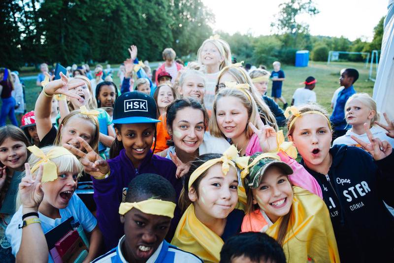 Spektakulära­ tävlingar och livfulla gudstjänster står på schemat under Hillsong Swedens Summercamp. Bilden är från förra året.
