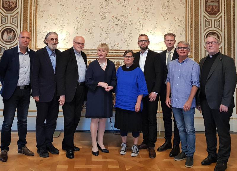 I juni träffade Margot Wallström representanter för Sveriges kristna råd. Man talade bland annat om religionsfriheten och ministern tackade kyrkorna för deras insatser för flyktingar och migtanter.