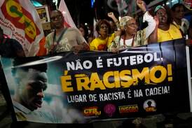 Vill stämma Spanien för rasistiska tillmälen mot fotbollsspelare