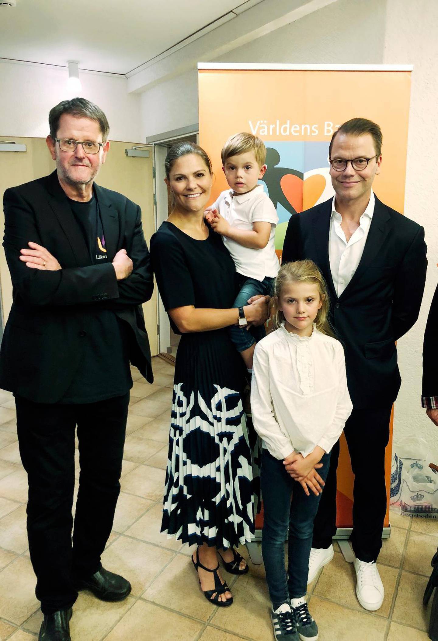 Onsdag den 11 september 2019 sjöng prinsessan Estelle med Perla Bjurenstedt på en Världens barn-konsert i Grindtorpskyrkan i Täby. Kronprinsessan Victoria och Prins Daniel och lillebror Oscar var också där.