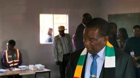 Sittande president i Zimbabwe blir kvar - valresultatet ifrågasätts